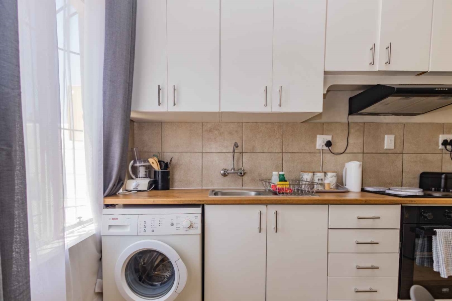 To Let 2 Bedroom Property for Rent in Oakdale Western Cape